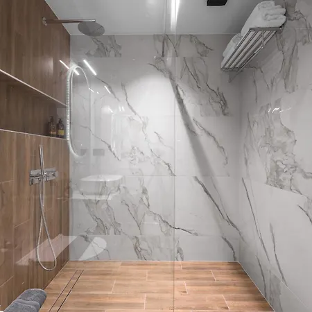 No9, Chic & Modern 2bdr In The Centre Of Apartman Szaloniki